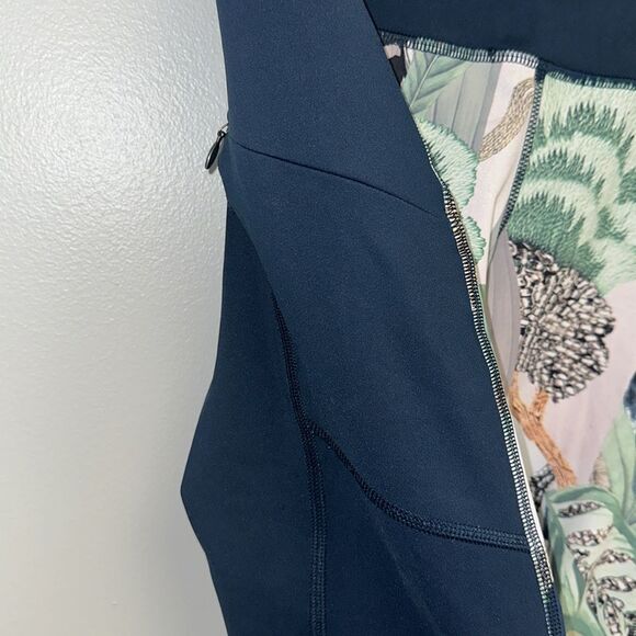 ATHLETA XS Tropical Oasis Contender 7/8 Tight Lagoon Teal - Picture 7 of 14